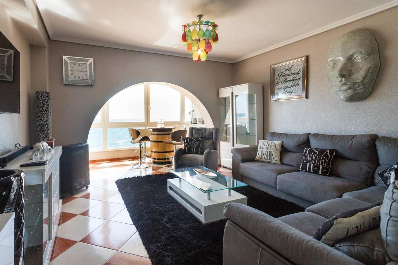 Luxury 2 Bedroom Sea View Apartment *